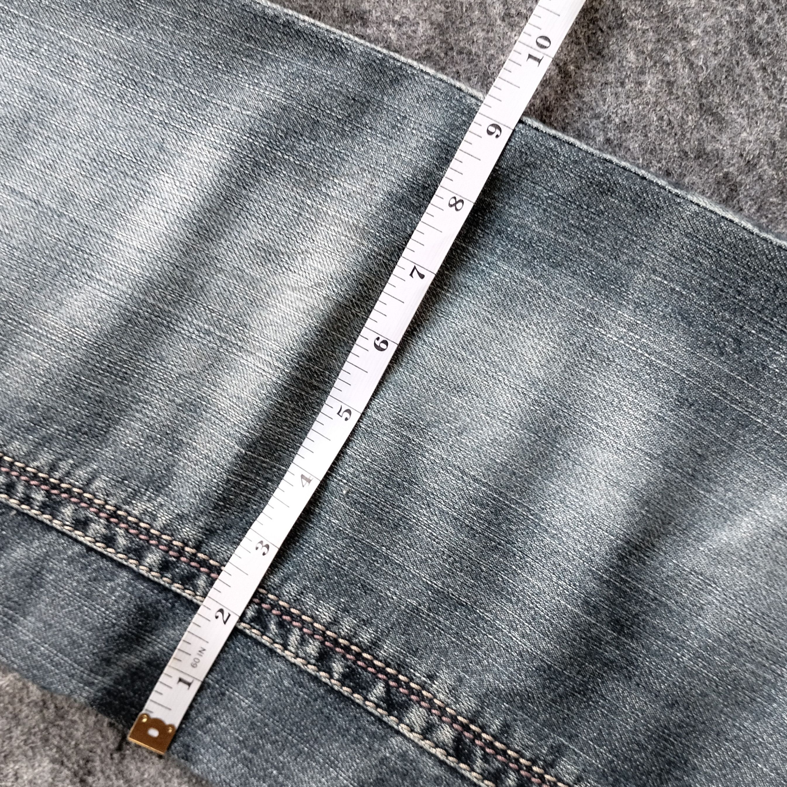 Tornado Mart Jouer aux echecs distressed flare jeans Size US 28 / EU 44 - 10 Thumbnail