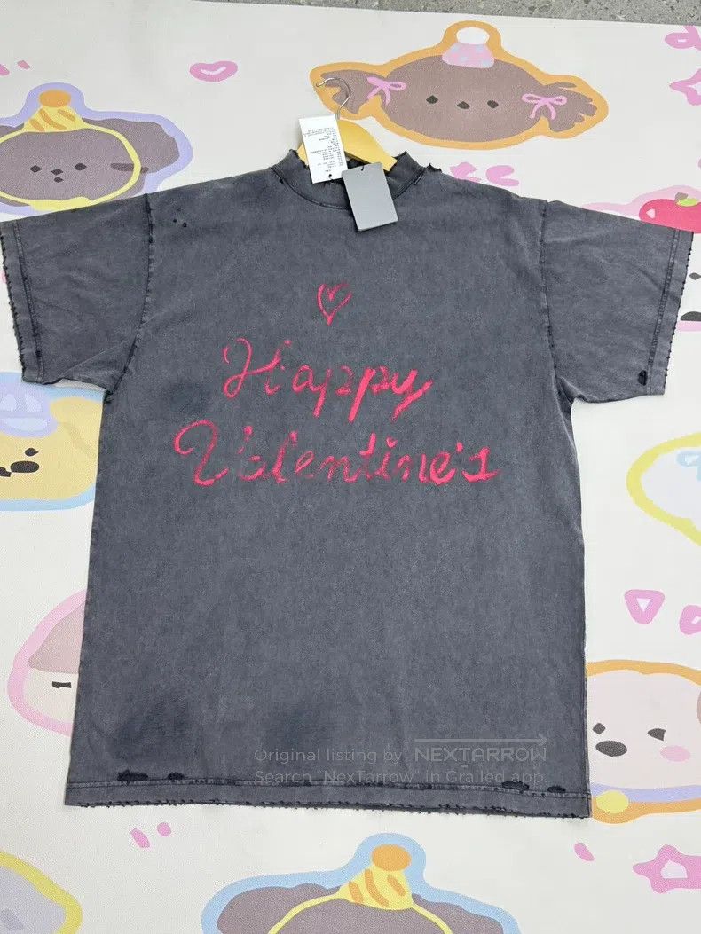 Balenciaga Balenciaga Valentine's Day Series Lipstick Graffiti Letter Size US S / EU 44-46 / 1 - 2 Thumbnail