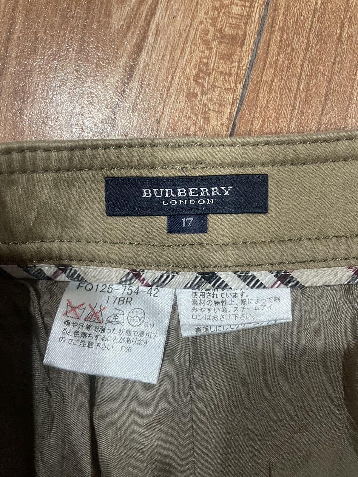 Burberry Burberry Knee-Length Pants Size 36" / US 14 / IT 50 - 4 Thumbnail