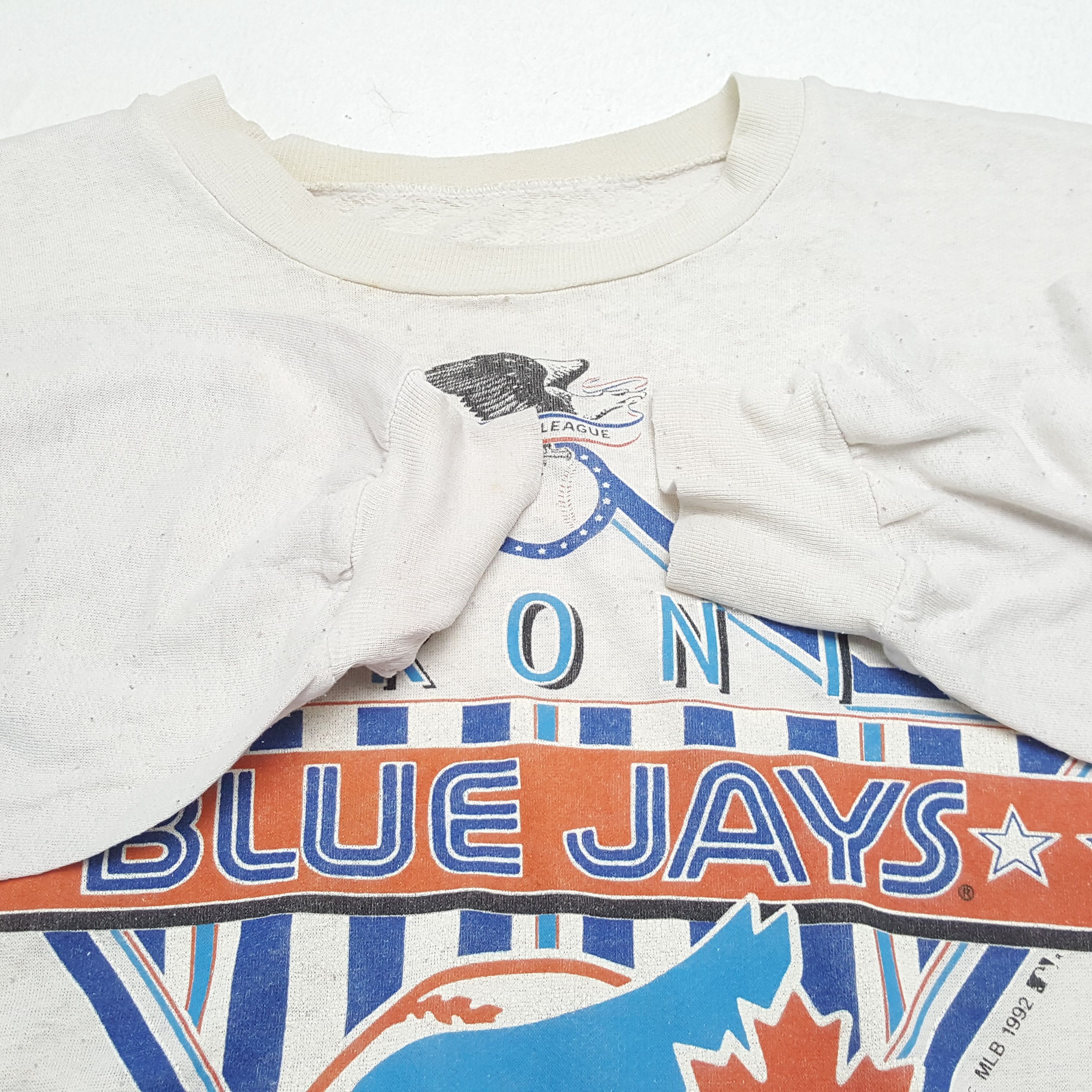 MLB × Vintage Vintage 90s TORONTO BLUE JAY Baseball Distressed Sweatshirt Size US XL / EU 56 / 4 - 8 Thumbnail
