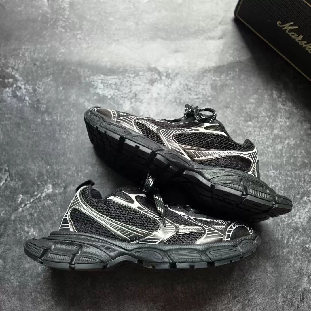 Balenciaga Balenciaga Silver Lowtop Sneakers XXXL Men Size US 10 / EU 43 - 1 Thumbnail
