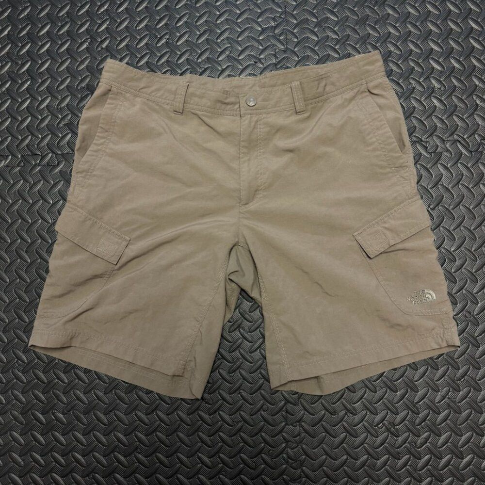 The North Face THE NORTH FACE Brown Outerwear Shorts Size US 38 / EU 54 - 1 Thumbnail