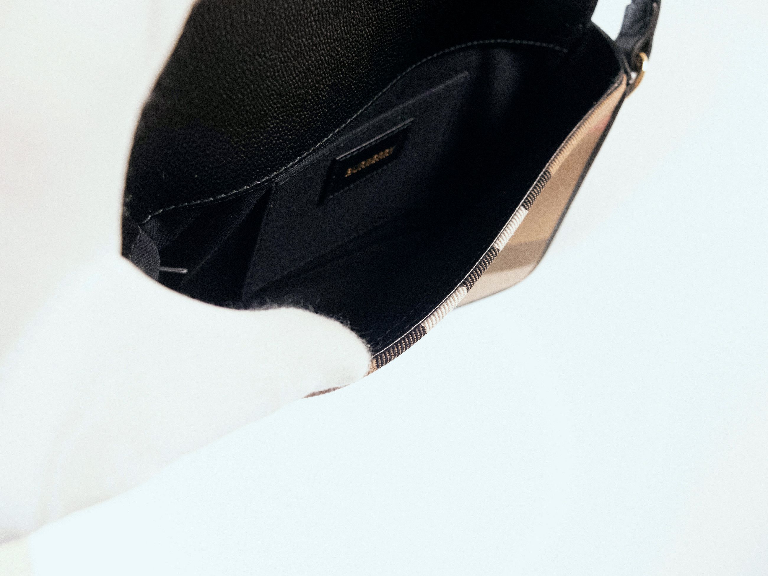 Burberry BURBERRY Hampshire black check leather crossbody bag Size ONE SIZE - 11 Thumbnail