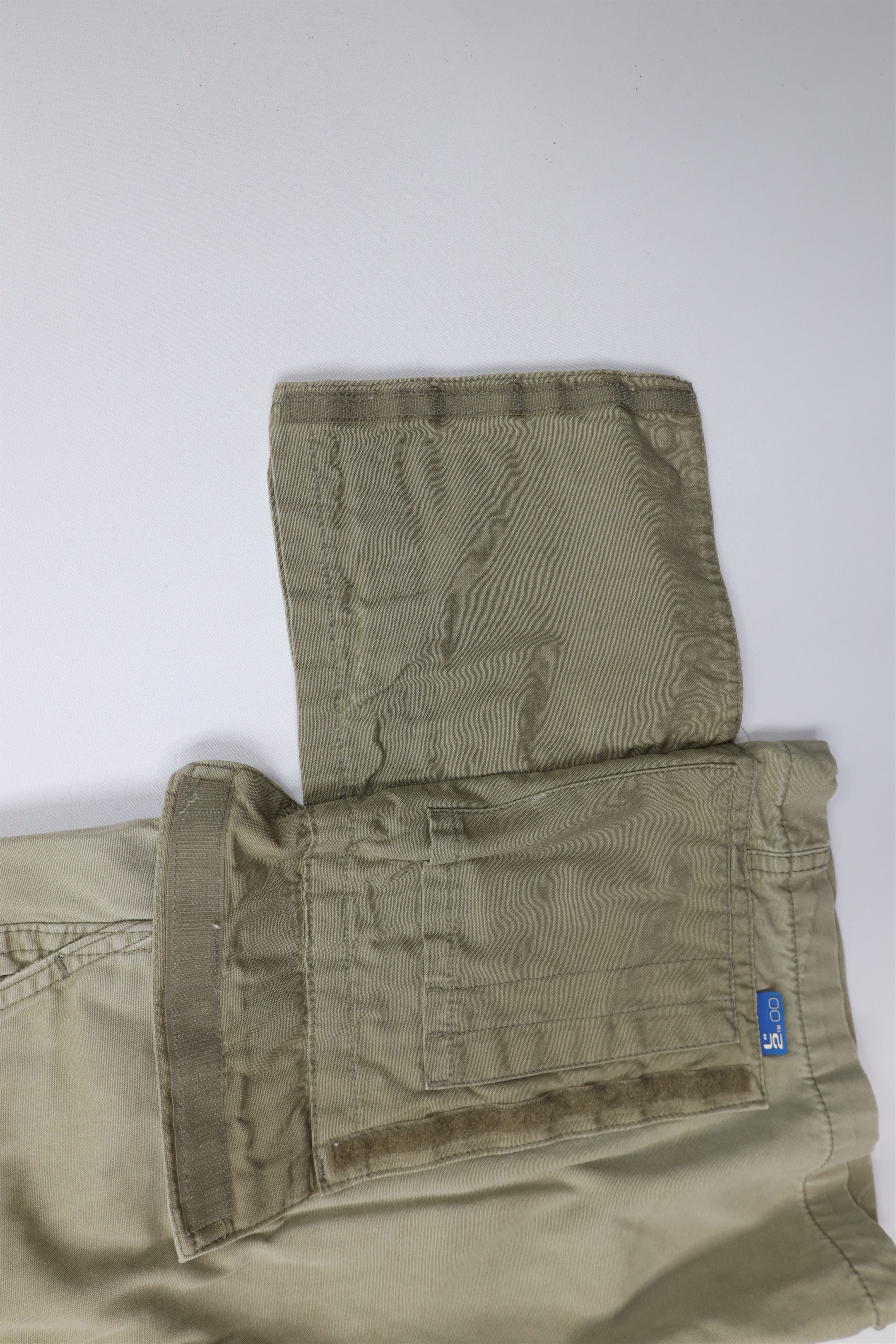 Levi's Vintage Y2K 2001 Levis L2 Big Pocket Shorts Beige Cotton Size US 32 / EU 48 - 6 Thumbnail