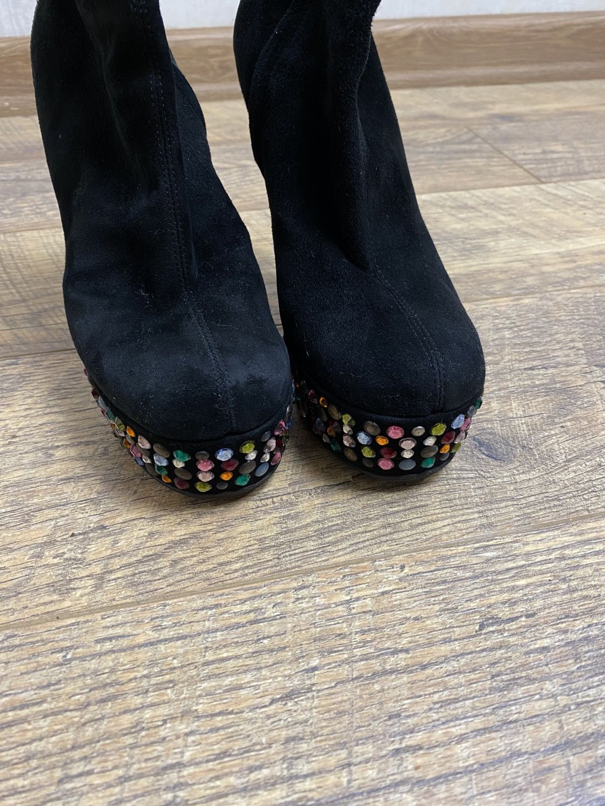 Giuseppe Zanotti Giuseppe Zanotti Crystal Embellished Suede Ankle Boots Size US 6 / IT 36 - 3 Thumbnail
