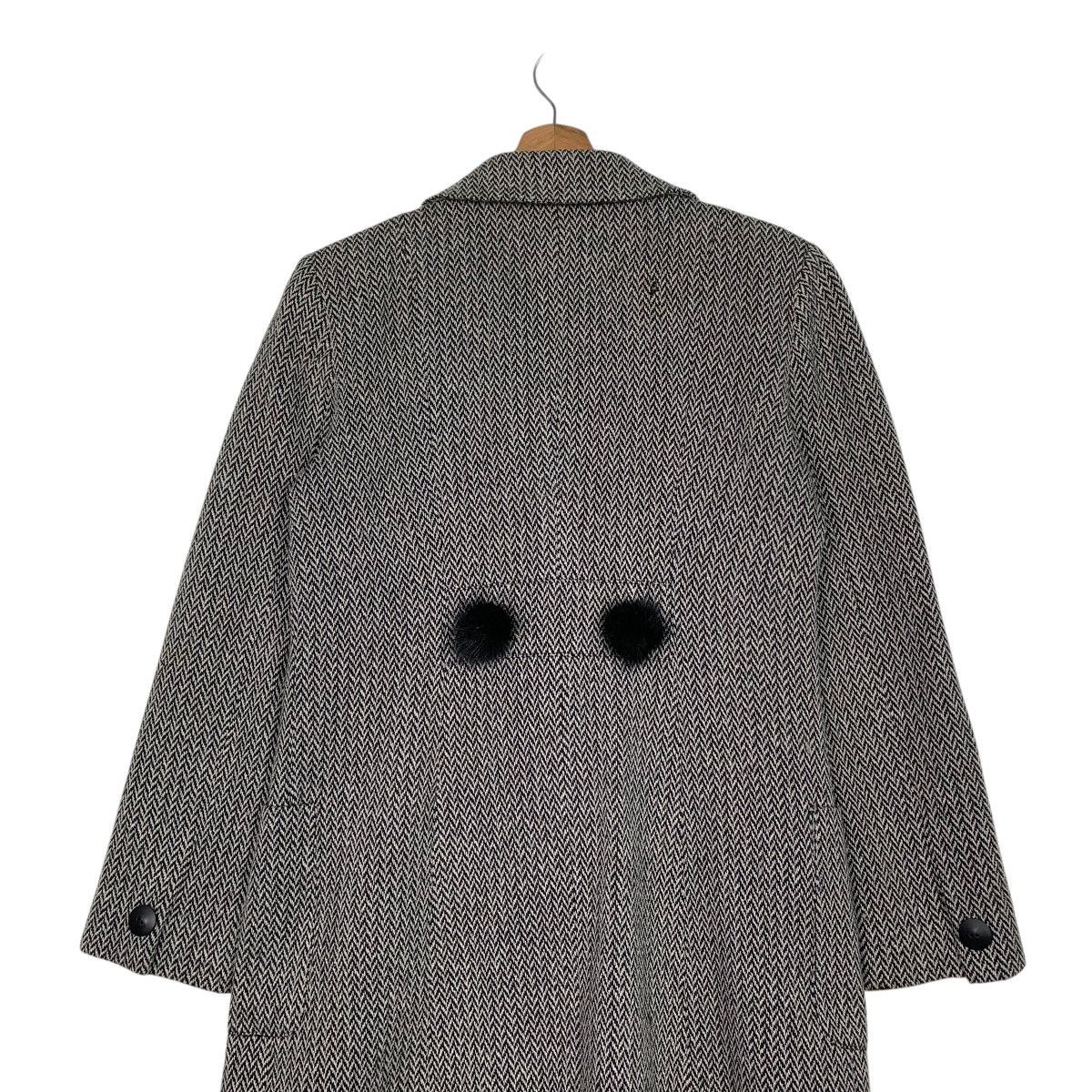 Hardy Amies Hardy Amies London Essence Double Breasted Herringbone Coat Size S / US 4 / IT 40 - 8 Thumbnail