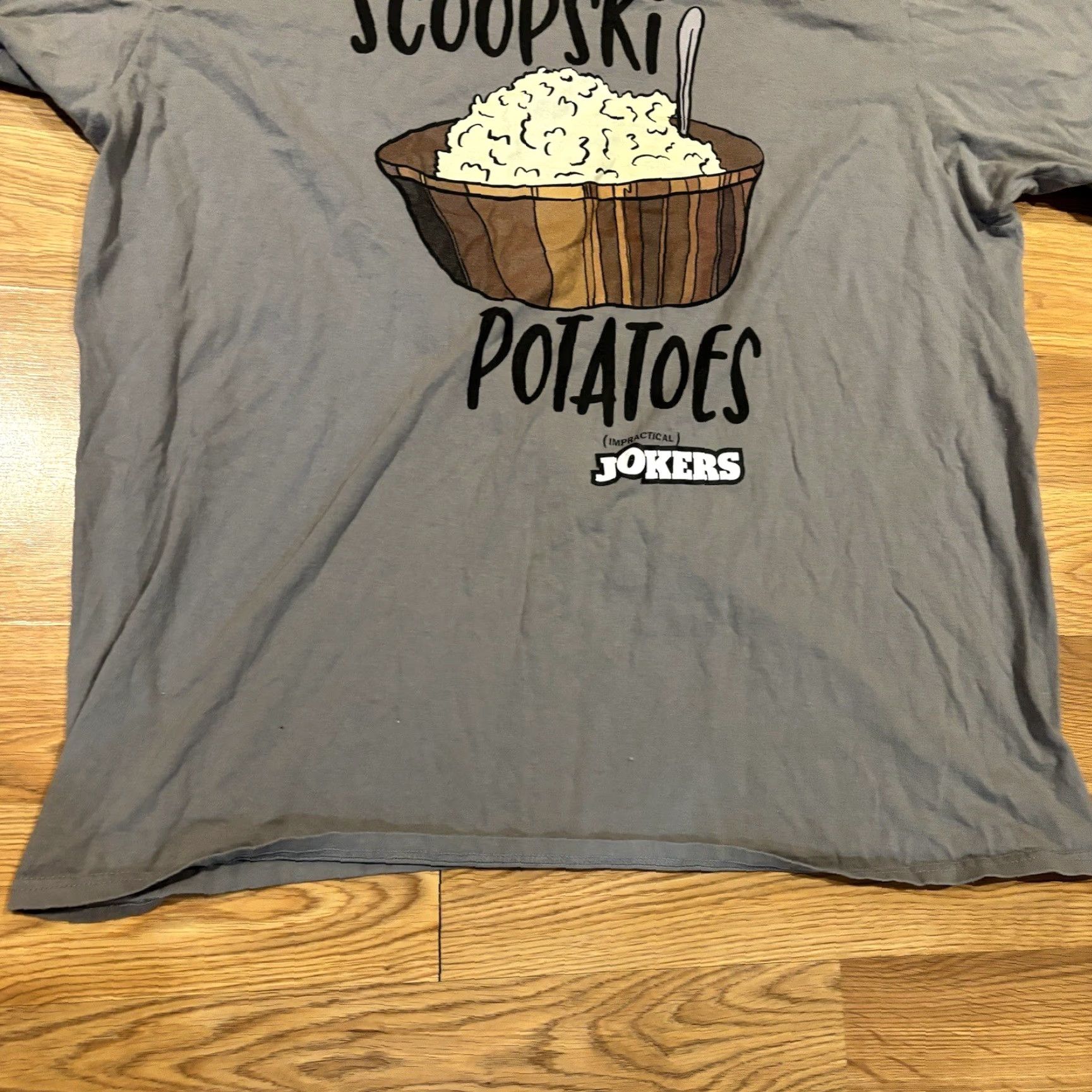 Gildan Tru Tv Impractical Jokers Scoopski Potatoes Comedy Tee Joe Sal Murr Q 2XL Gray Cotton T-Shirt Mens Size US XXL / EU 58 / 5 - 6 Thumbnail