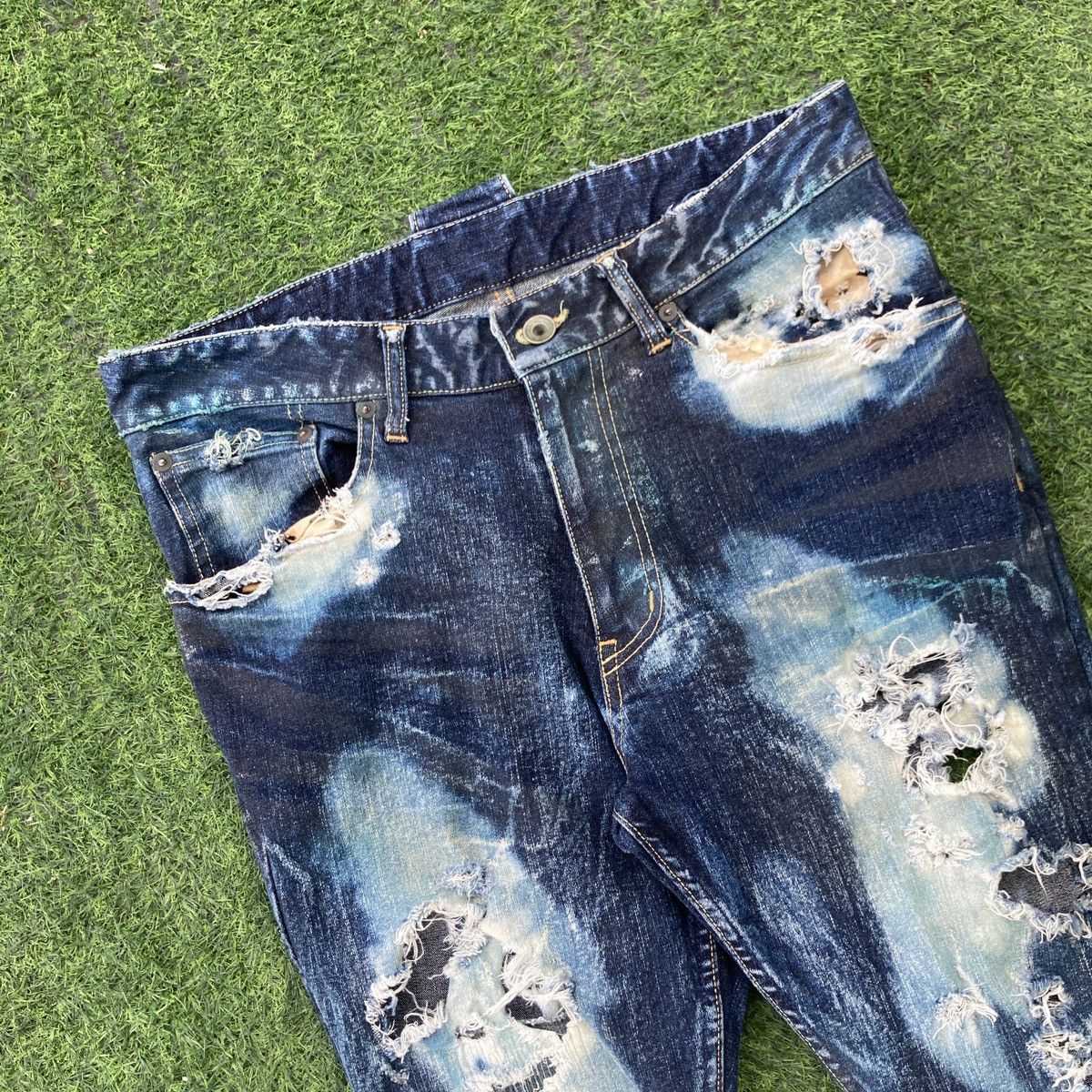 If Six Was Nine LE GRANDE BLEU (L.G.B) RIPPED JEANS Size US 32 / EU 48 - 3 Thumbnail