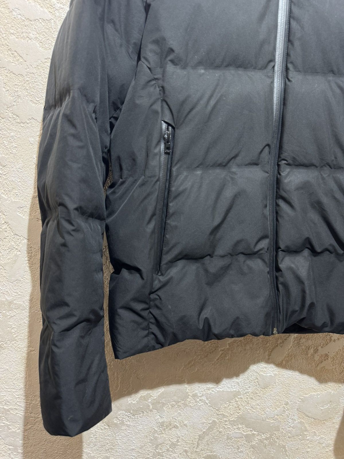 Uniqlo Uniqlo Mens Down Hooded Black Jacket Size S Size US S / EU 44-46 / 1 - 2 Thumbnail