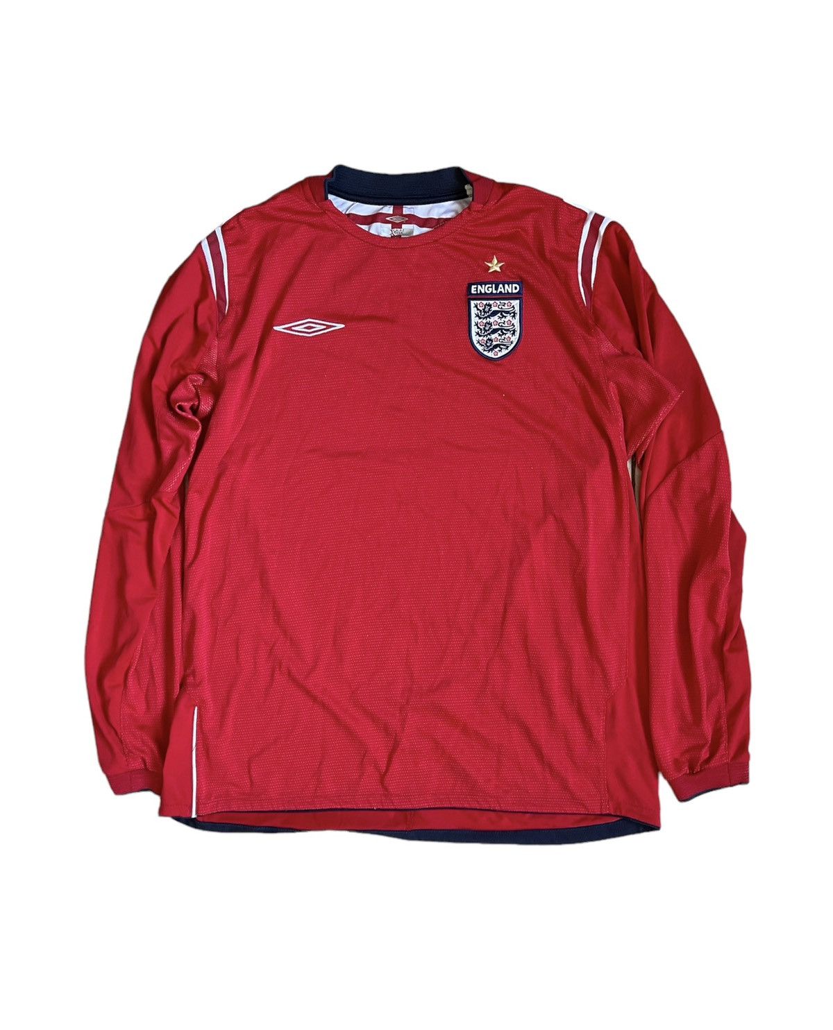 Umbro 2004 Umbro England long sleeve Red soccer jersey Vintage Size US XL / EU 56 / 4 - 1 Thumbnail