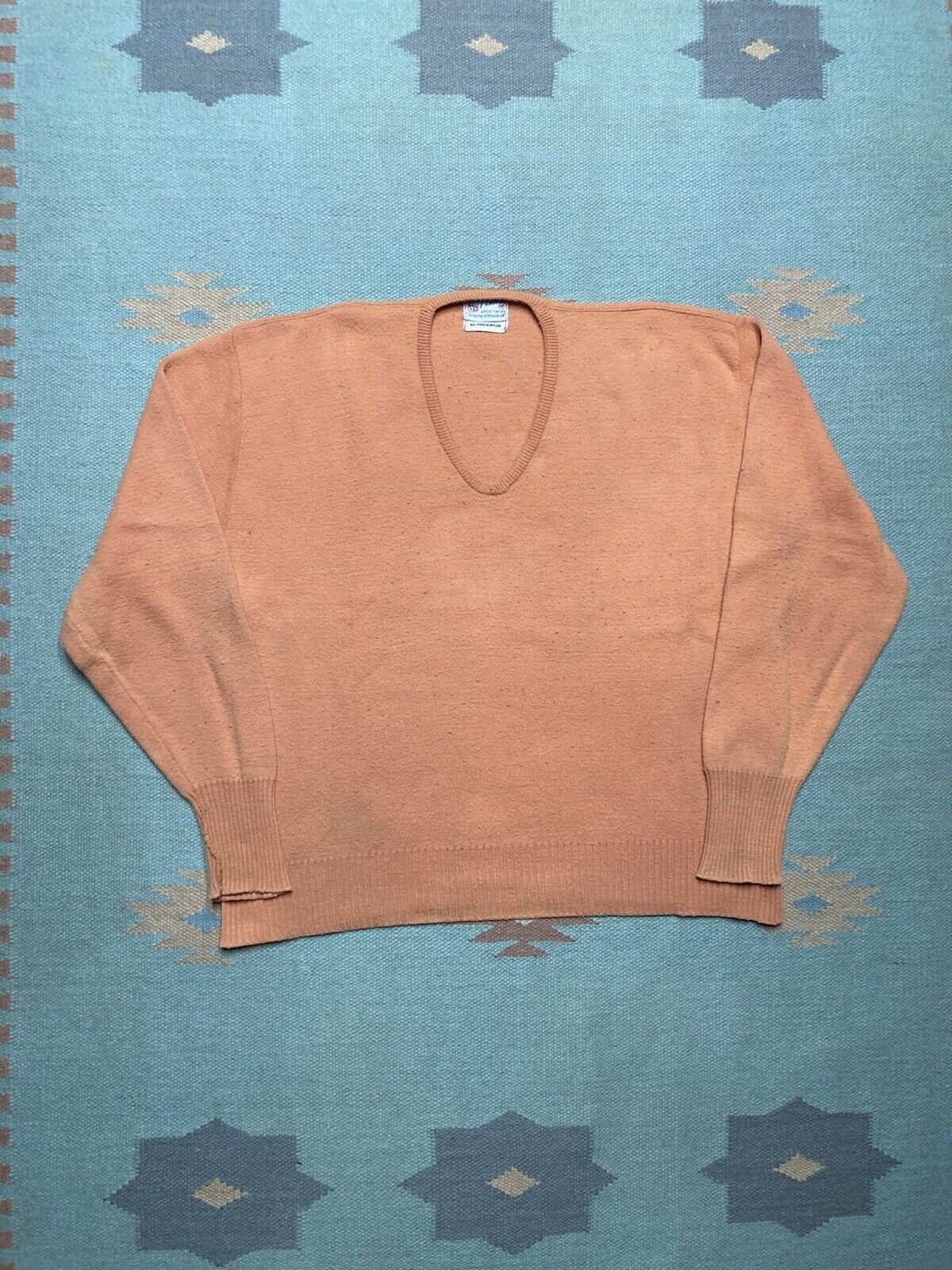 Puritan × Vintage VTG 60s puritan sweater soft nylon knit v neck peach 44 L Size US L / EU 52-54 / 3 - 1 Thumbnail