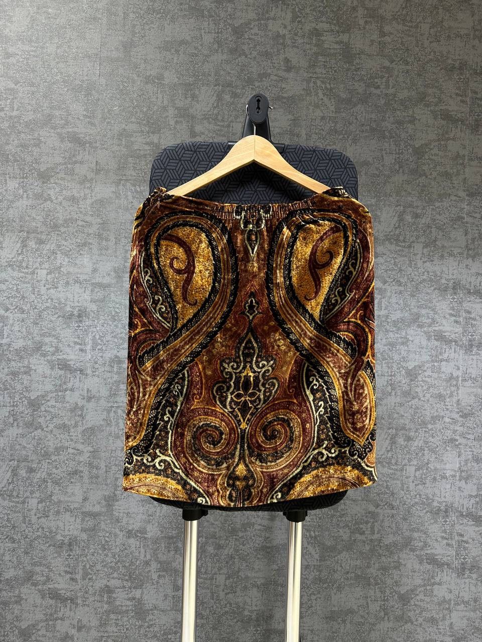 Etro × Vintage Vintage Etro Velvet Velor Knee Length Yellow Skirt Size 28" / US 6 / IT 42 - 14 Thumbnail