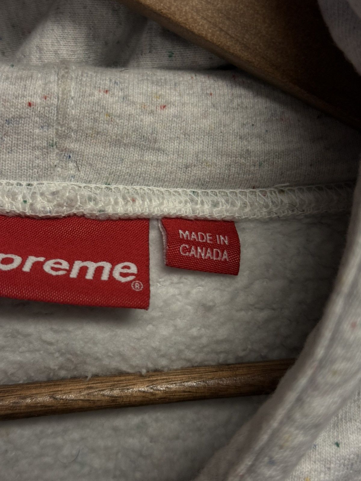 Supreme Supreme Grey Colorful Specs Hoodie Size Large 🧼 Size US L / EU 52-54 / 3 - 8 Thumbnail