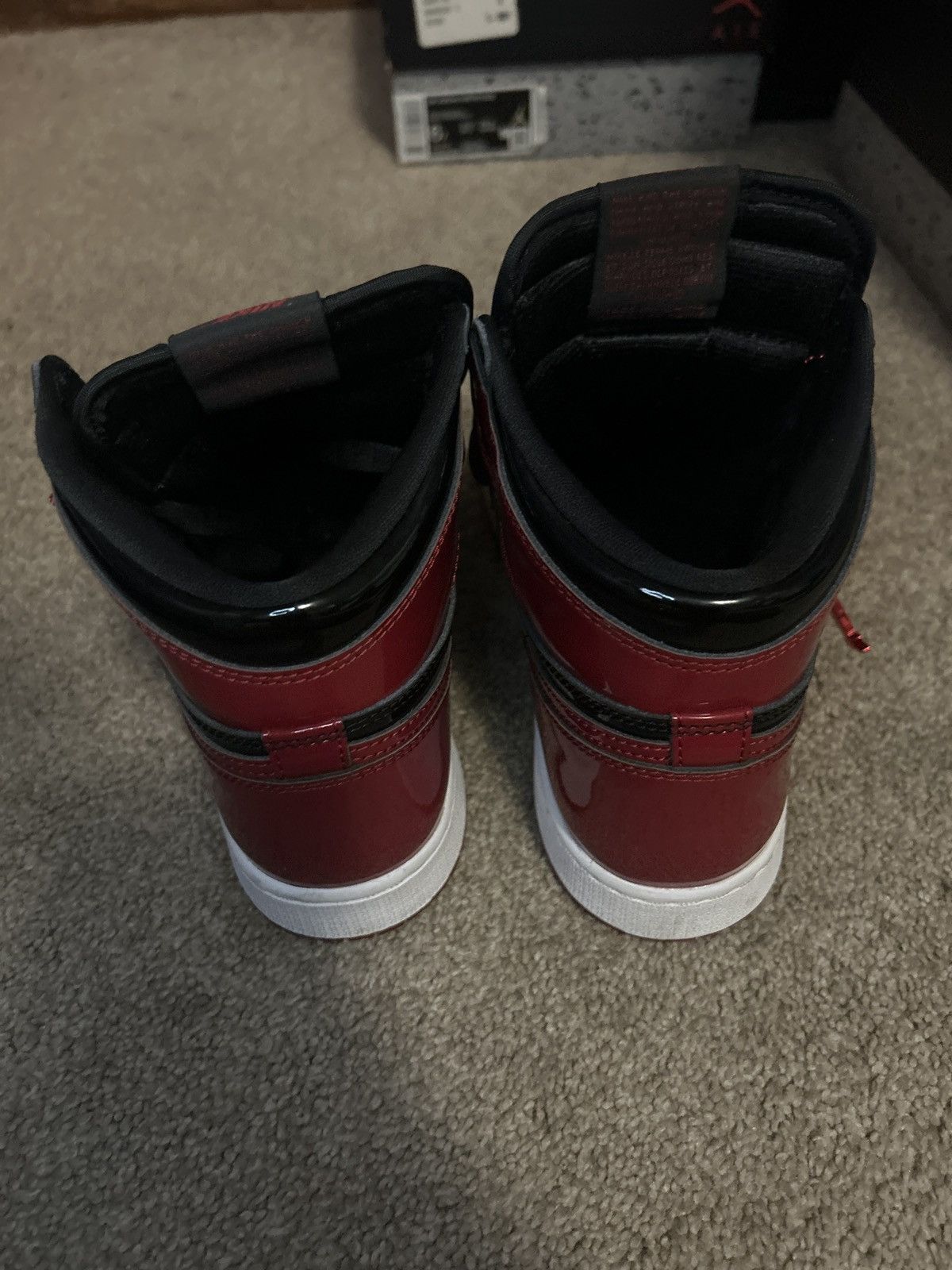 Jordan Brand Air Jordan 1 High OG Bred Size US 6.5 / EU 39-40 - 6 Thumbnail