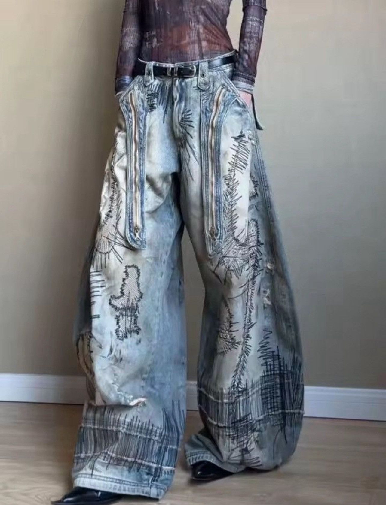 Japanese Brand Distressed and Printed Design, Loose and Wide-leg Pant Size US 31 - 3 Thumbnail