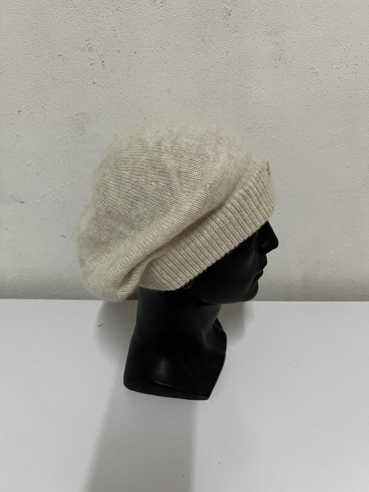 Furla Furla Beanie Hats Size ONE SIZE - 4 Thumbnail