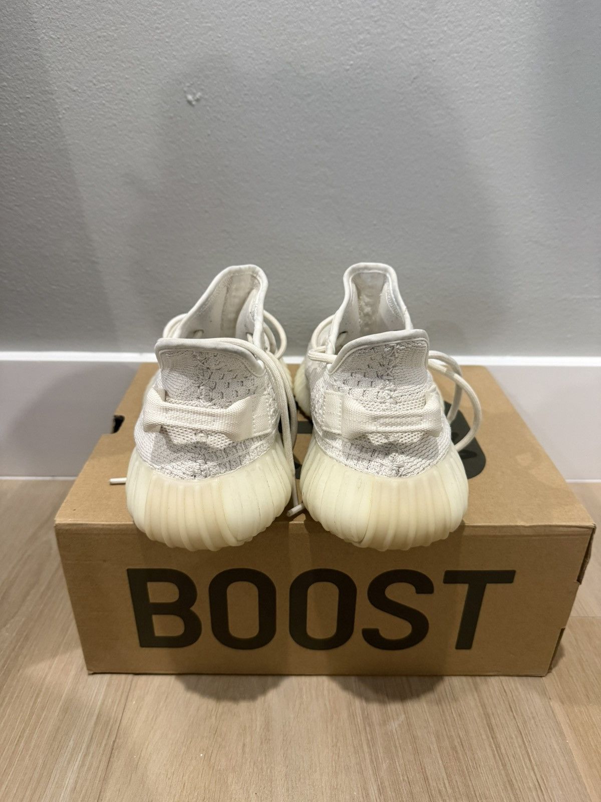 Yeezy Yeezy Boost 350v2 Size US 10 / EU 43 - 3 Thumbnail