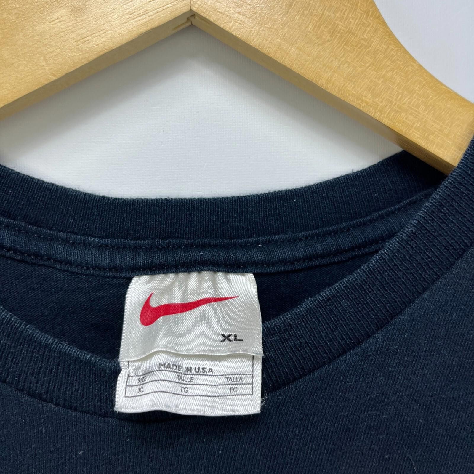 Nike Vintage 90s Nike Basketball Made in USA Faded T-Shirt Small Size US S / EU 44-46 / 1 - 7 Thumbnail