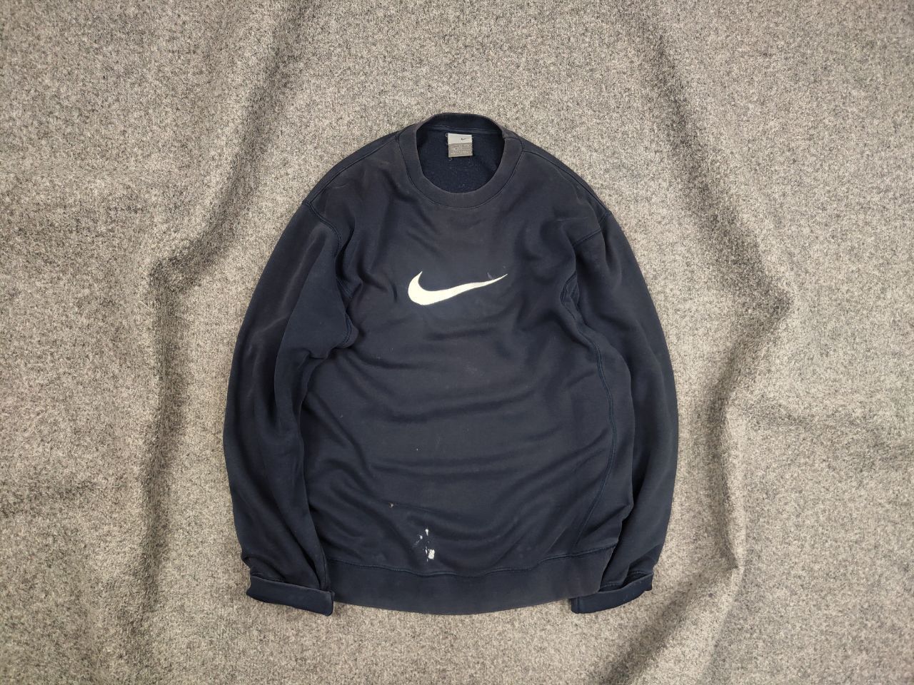 Nike Vintage 90's Nike center embroidered distressed Sweatshirt Size US S / EU 44-46 / 1 - 1 Thumbnail