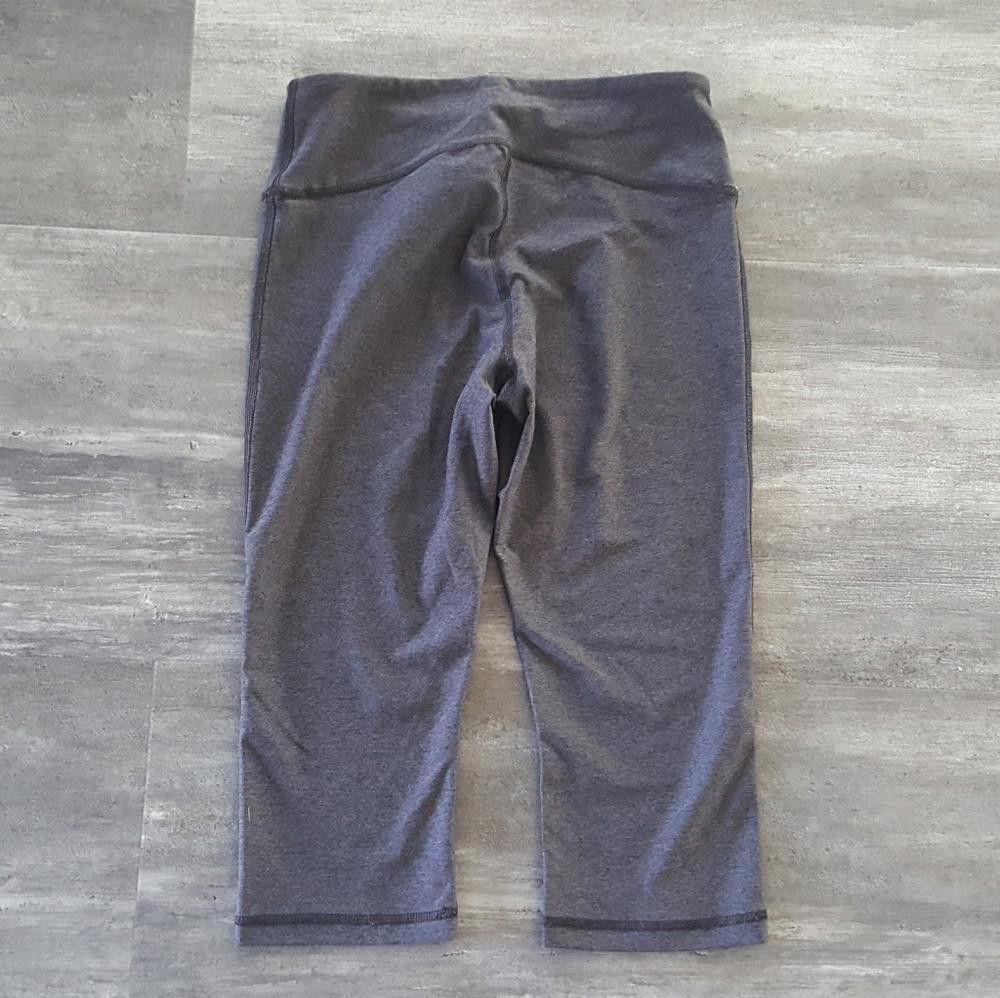 Canterbury of New Zealand Grey Zella Fitted Athletic Capri Size 28" / US 6 / IT 42 - 2 Thumbnail