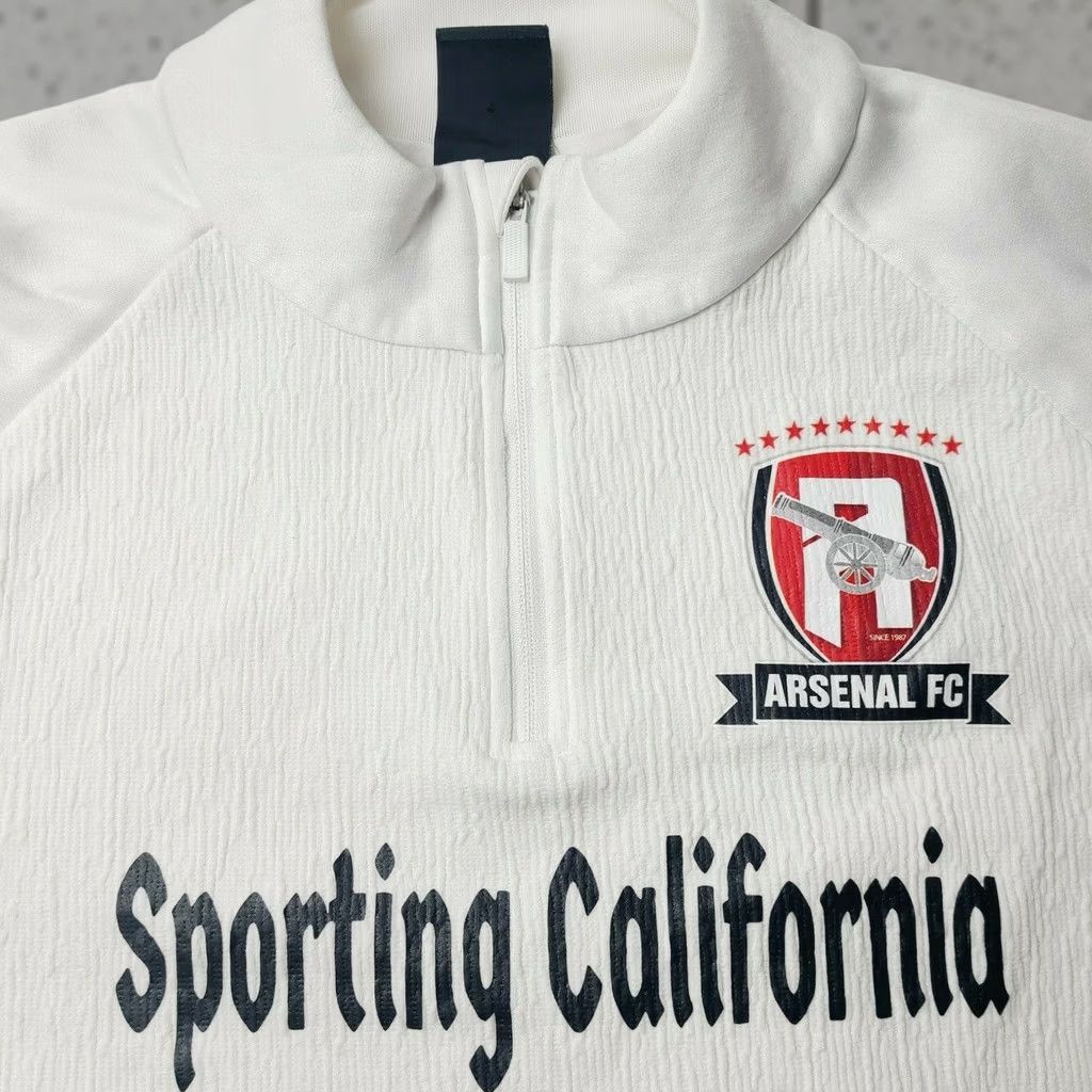 Nike Nike Arsenal FC Mens Large White 1/4 Zip Pullover Sweatshirt Sporting California Mens L White Arsenal FC Nike Shirt Classic Casual Sweatshirt Size US L / EU 52-54 / 3 - 1 Thumbnail