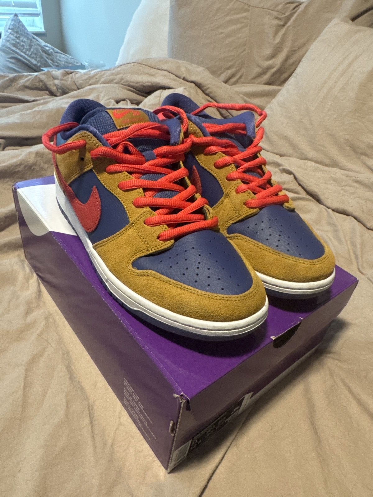 Nike Reverse Papa Bear Nike SB low Size US 11 / EU 44 - 1 Thumbnail