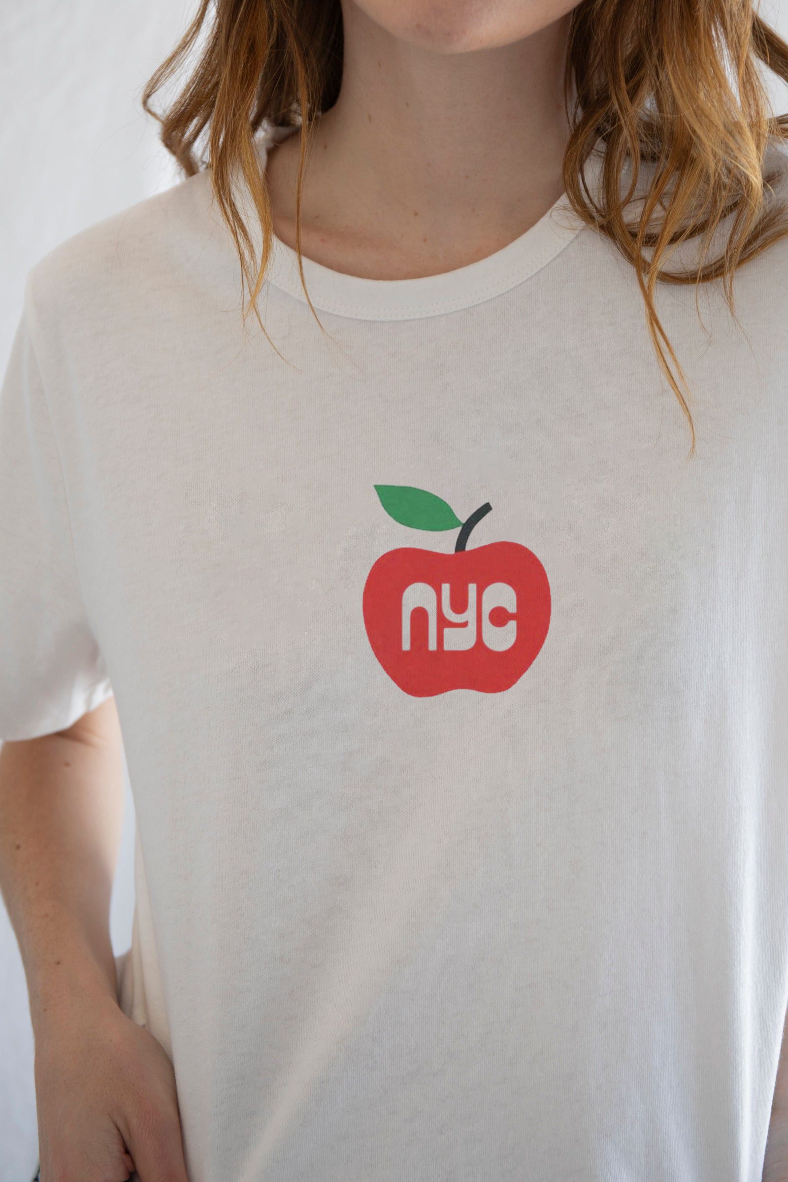 Vintage The Big Apple Tee – A Bite of NYC Cool Size M / US 6-8 / IT 42-44 - 1 Thumbnail