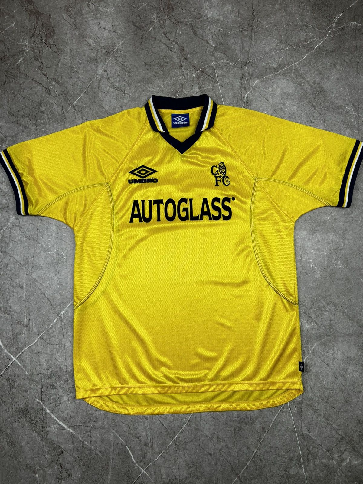 Umbro Chelsea Umbro 1997/1999 jersey vintage soccer retro home Size US XL / EU 56 / 4 - 4 Thumbnail