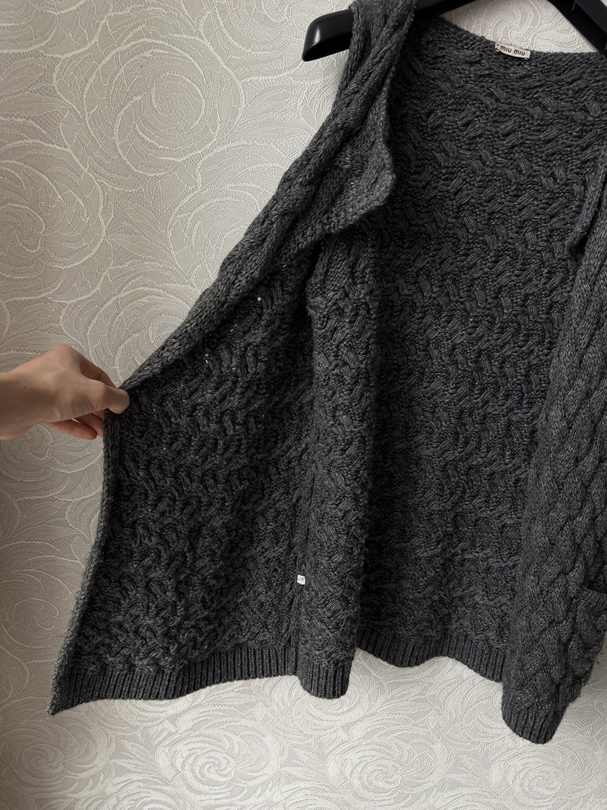 Miu Miu MIU MIU Gray Cable Knit Vest Jacket Cardigan 38 Knitwear Size XS / US 0-2 / IT 36-38 - 9 Thumbnail
