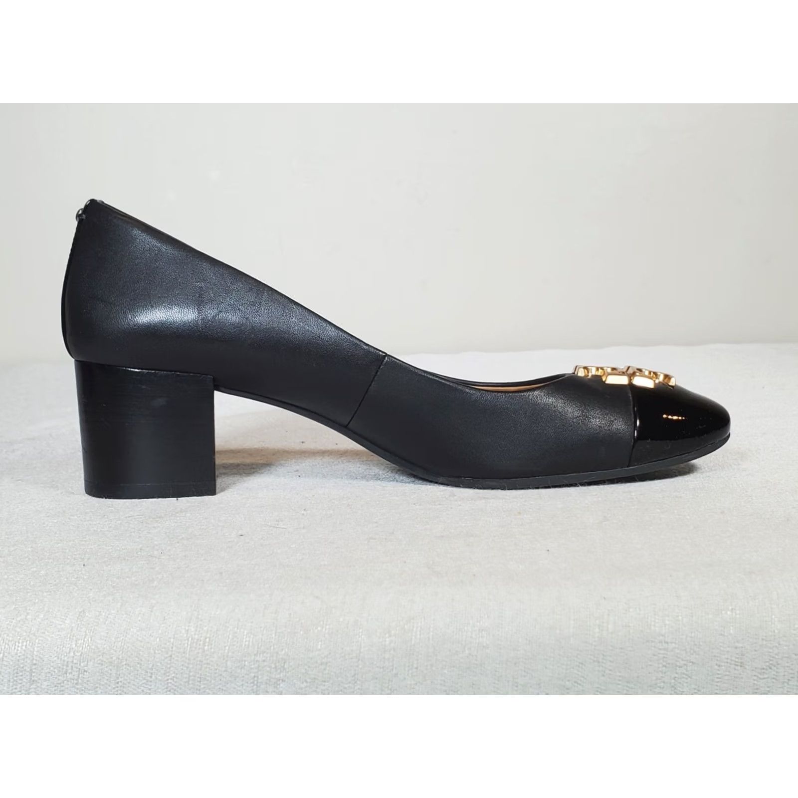 Tory Burch Tory Burch Everly Patent Cap Toe Pumps Black Leather Gold Logo Women’s US 7 M Size ONE SIZE - 5 Thumbnail