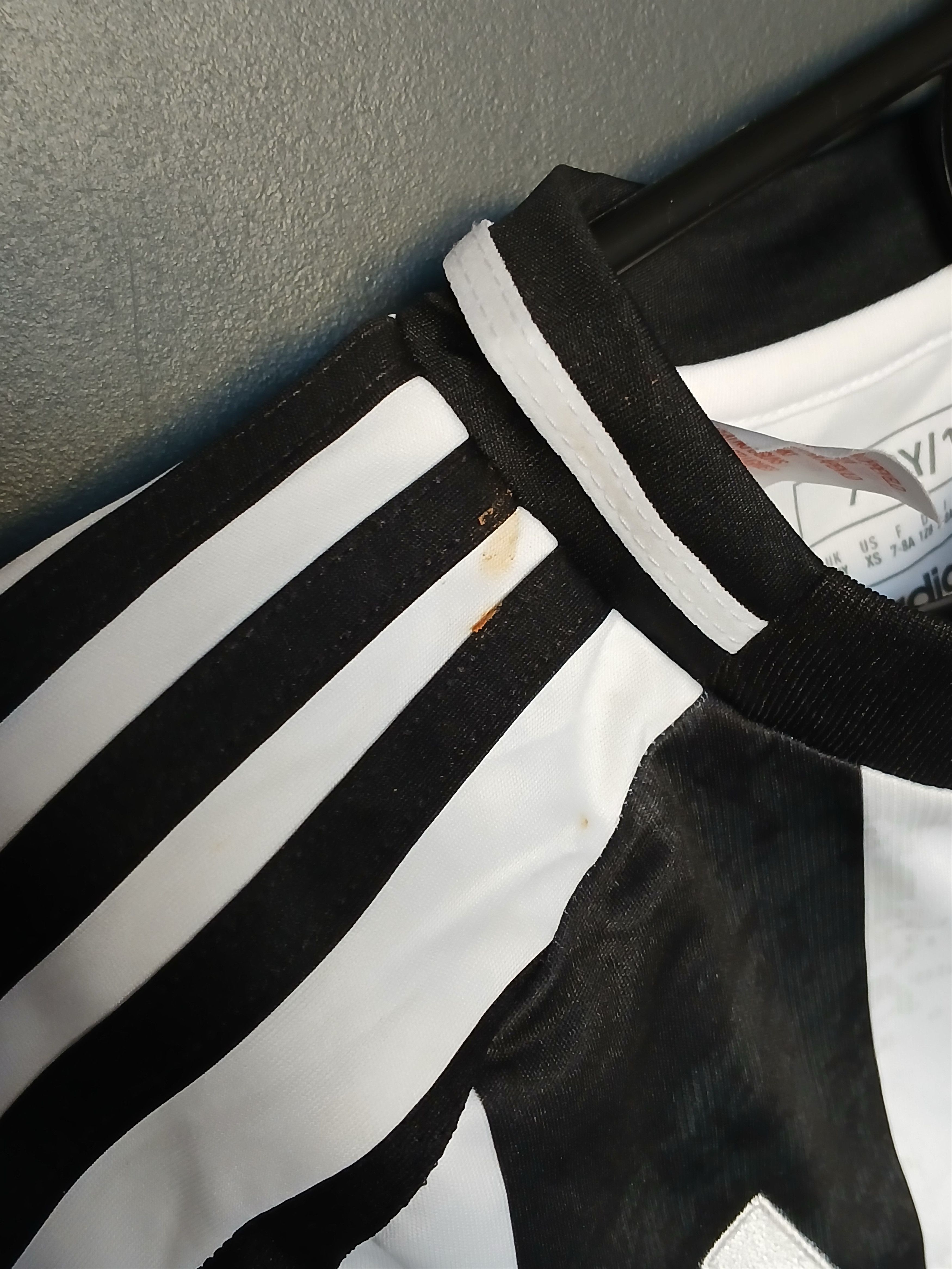 Adidas KIDS New Juventus 24/25 Home Football Jersey T-Shirt Size US XS / EU 42 / 0 - 8 Thumbnail