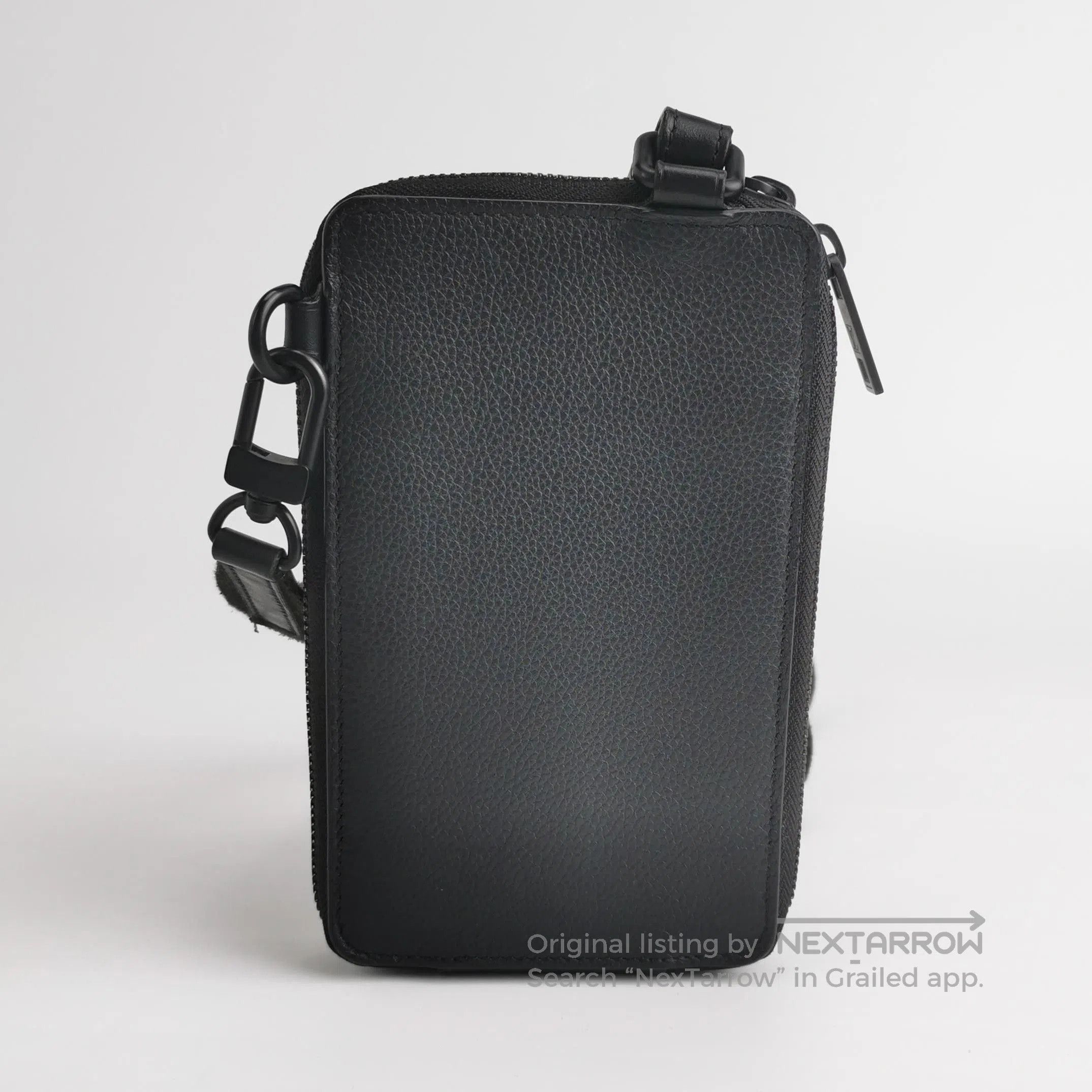 Louis Vuitton Louis Vuitton Takeoff Leather Crossbody Bag. Size ONE SIZE - 2 Thumbnail