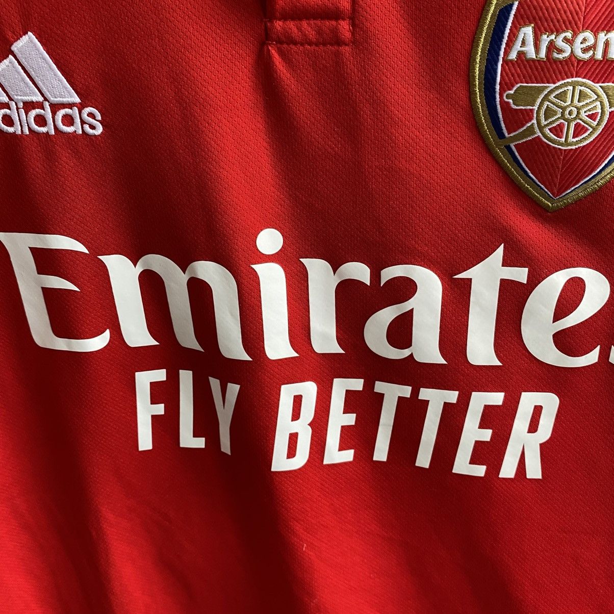 Adidas Mens Adidas Arcenal Emirates 2022 home soccer jersey Size US M / EU 48-50 / 2 - 5 Thumbnail
