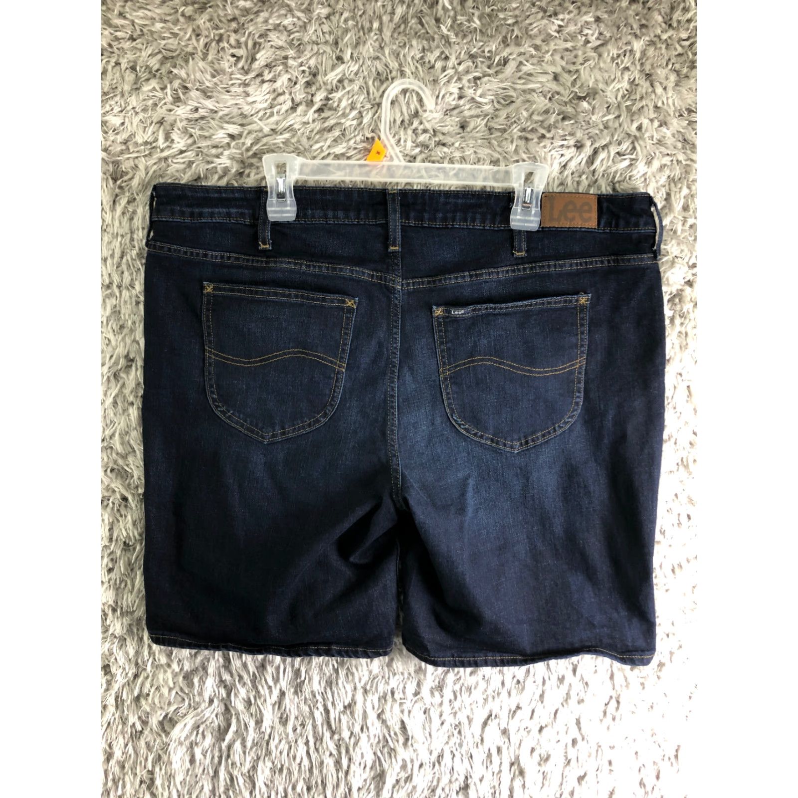 Lee LEE Womens Plus Size 22 Bermuda Blue Denim Jean Shorts Mid Rise Medium Wash Casual Fashion Womens Jeans Shorts Size 40" / US 18 - 4 Thumbnail