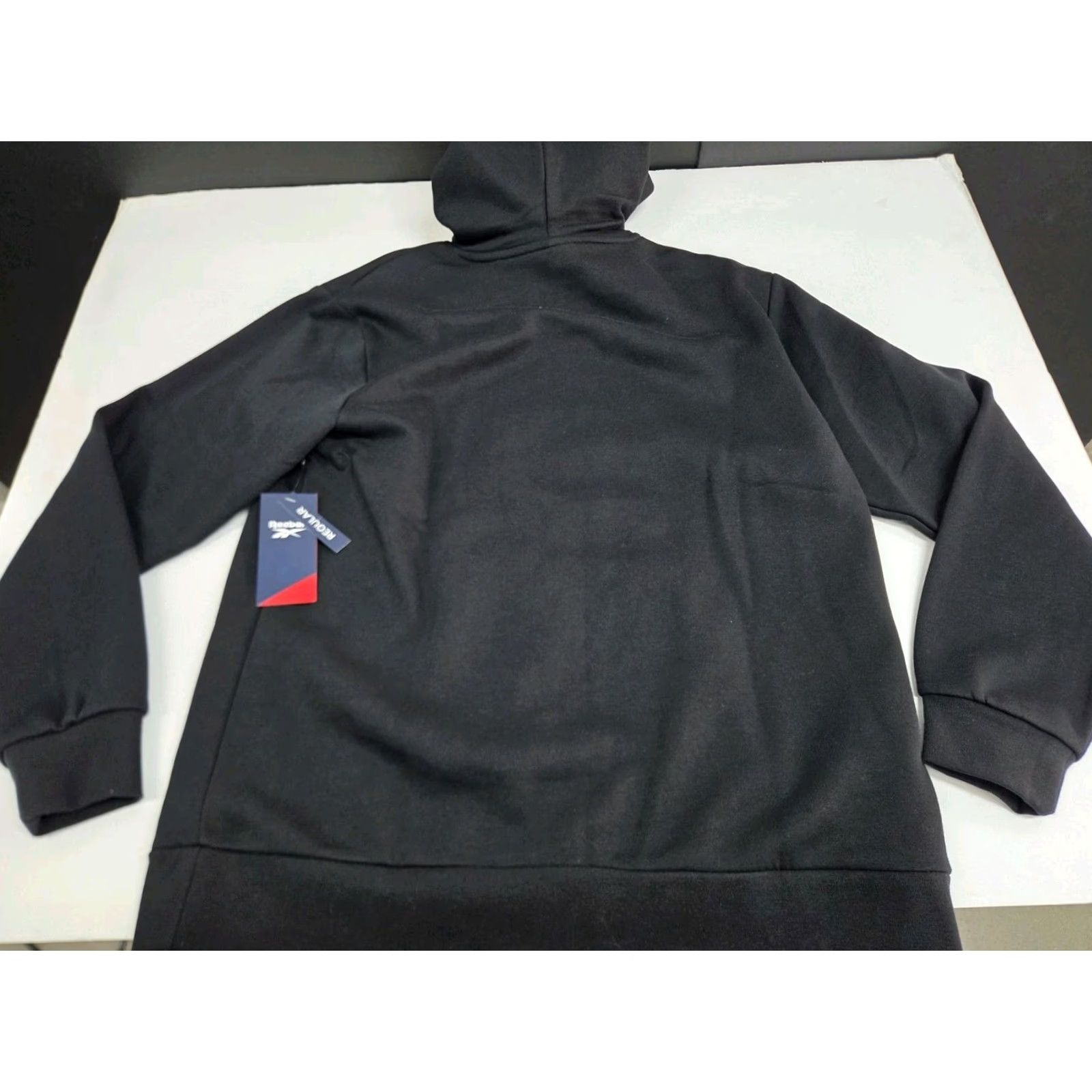 Reebok NWT Reebok Mens Long Sleeve Black Regular Core Hoodie L Pullover Hooded Graphic Print Logo Mens Clothing Size US L / EU 52-54 / 3 - 4 Thumbnail