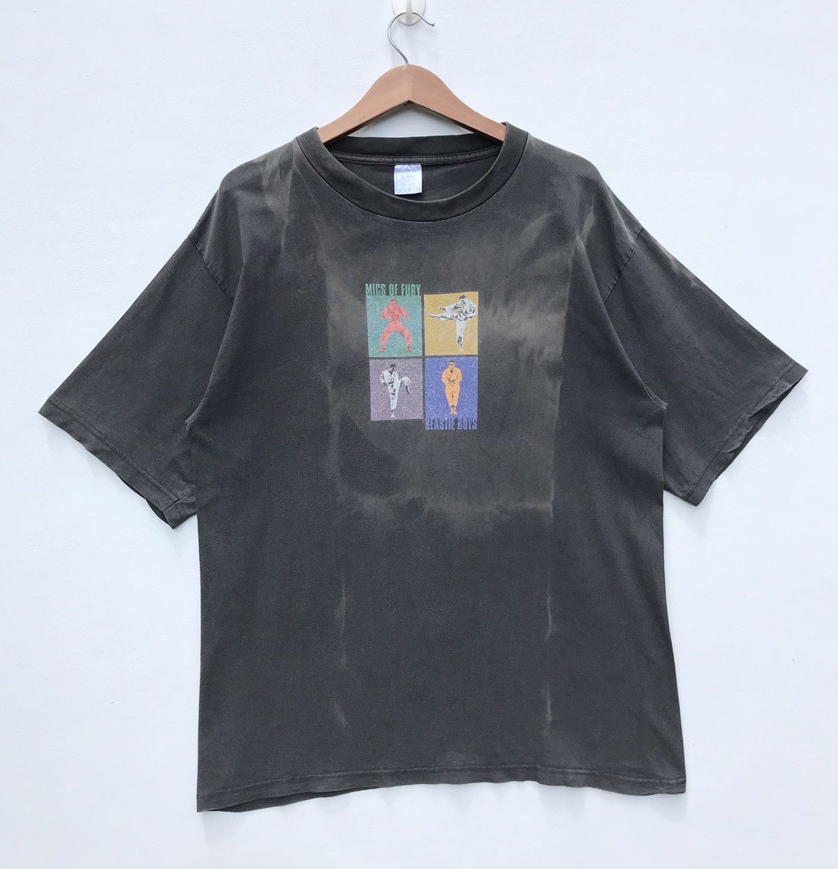Band Tees 🔥Distressed🔥Vintage 1993 Beastie Boys Mics Of Fury Rap Tees Size US L / EU 52-54 / 3 - 1 Thumbnail