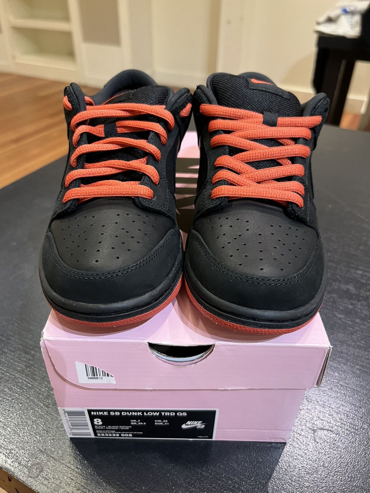 Nike Nike sb dunk low black pigeon Size US 8 / EU 41 - 3 Thumbnail