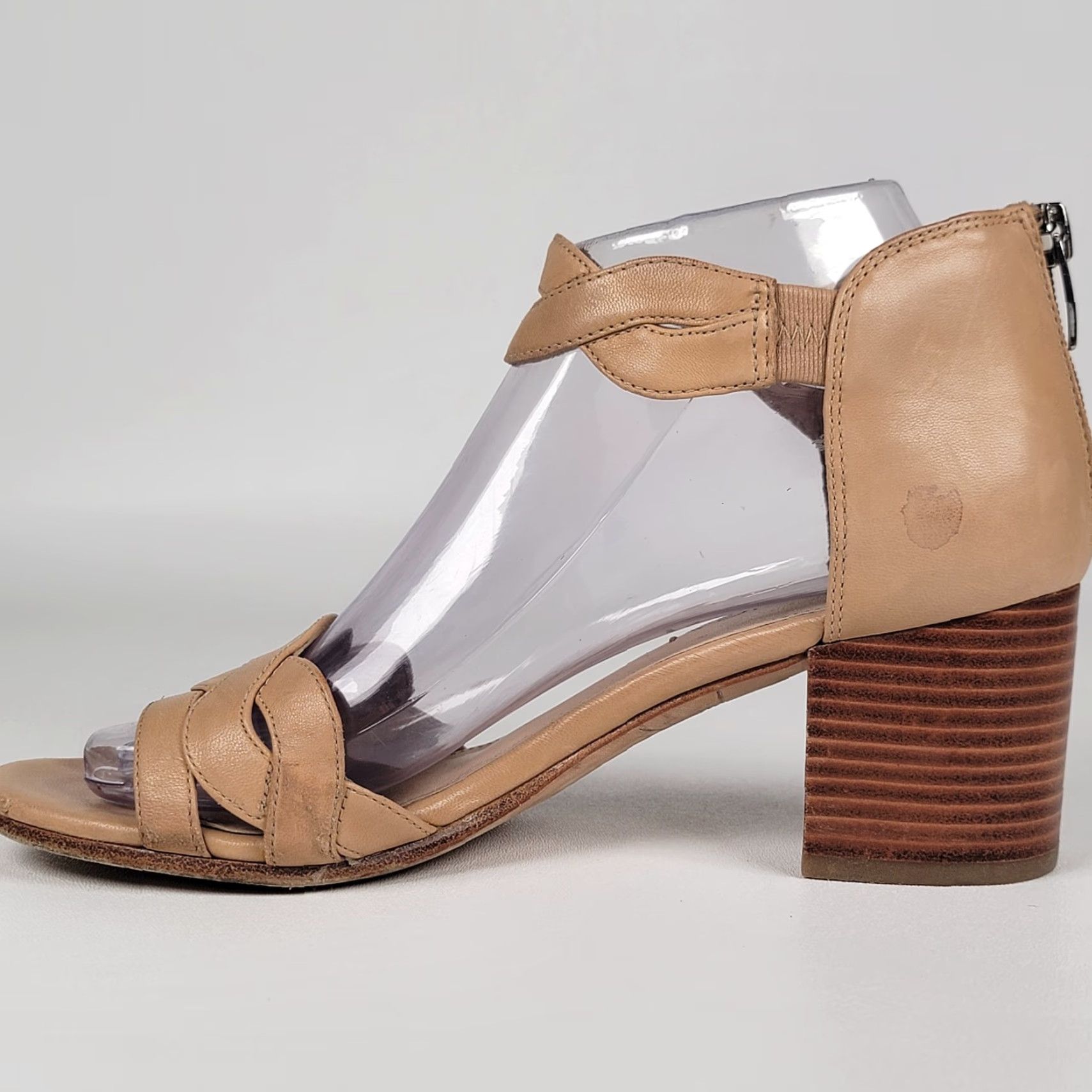 Vintage Via Spiga Beige Leather Slingback Heels Open Toe Buckle 7M Womens Sandals Block Heel ITALY Size US 7 / IT 37 - 5 Thumbnail