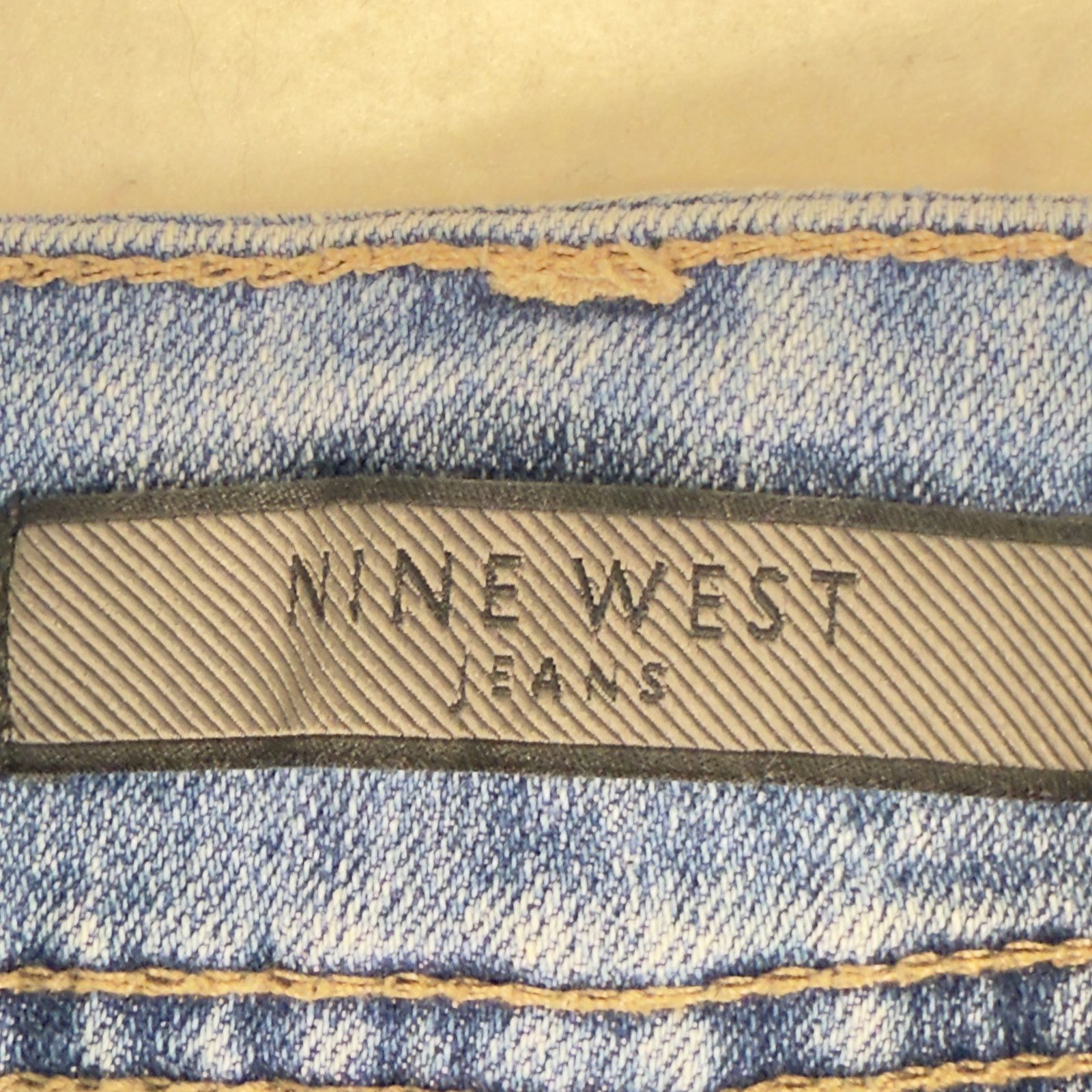 Nine West Nine West Women Denim Shorts Size 8 W28 Blue Cuffed Stretch Size 30" / US 8 / IT 44 - 4 Thumbnail