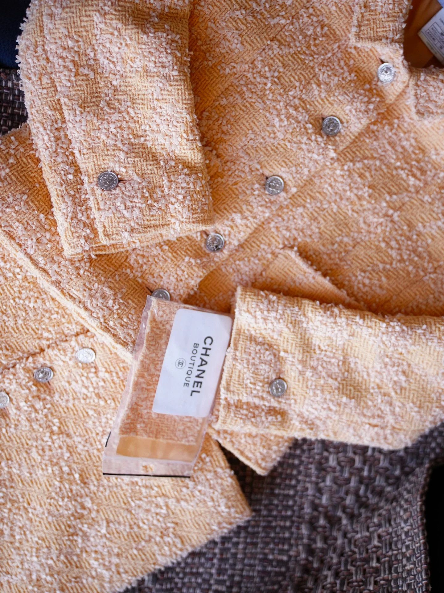 Chanel Chanel 1996 Vintage Orange Snow Tweed Suit FR38 Size S / US 4 / IT 40 - 6 Thumbnail