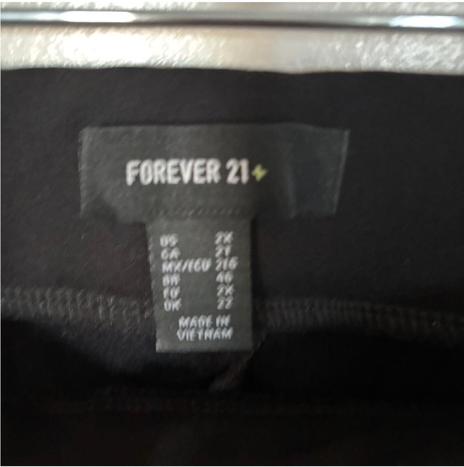 Forever 21 Forever 21 + leggings Size 42" / US 20 - 2 Thumbnail