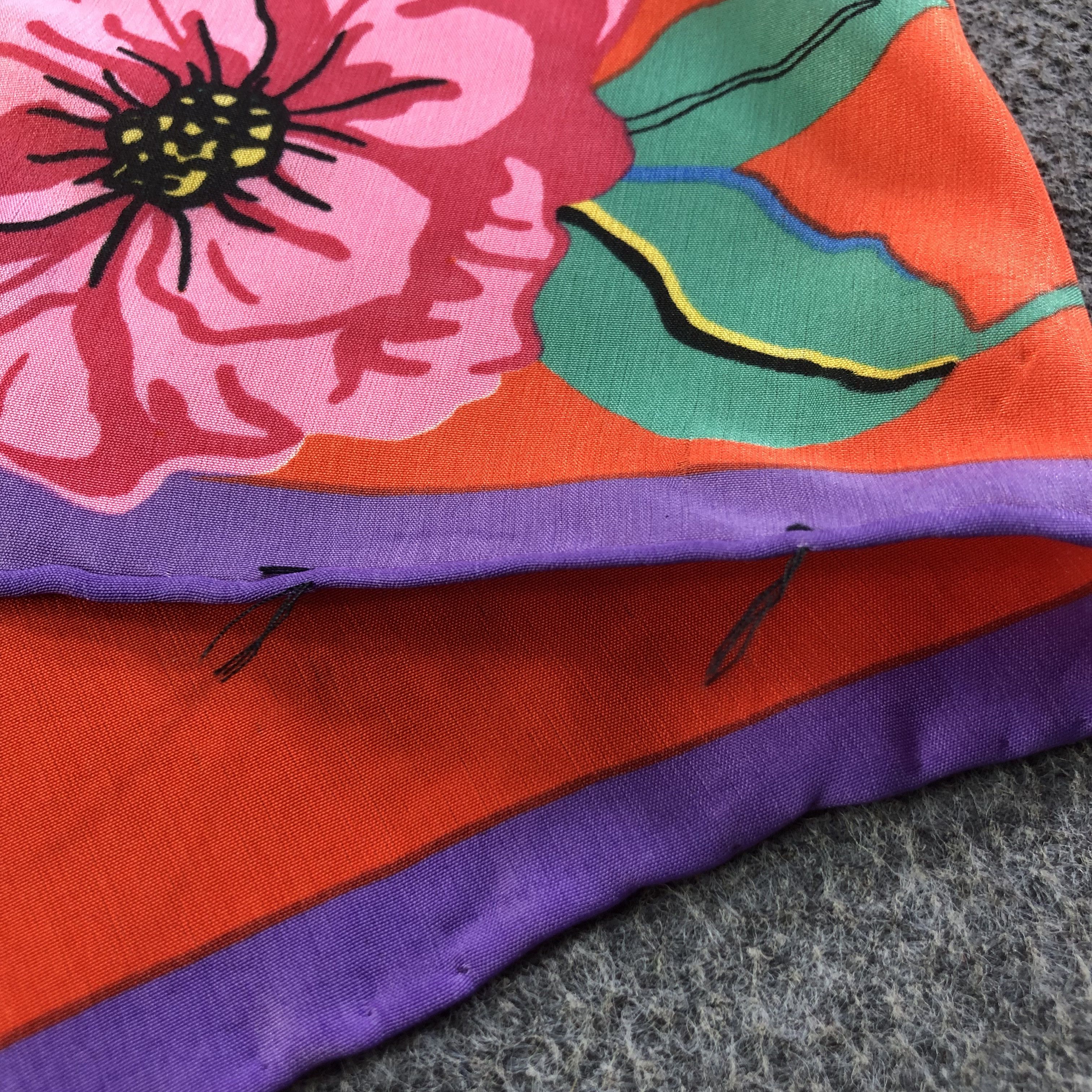 Vintage Luxury Floral Silk Scarf M949 Size ONE SIZE - 4 Thumbnail
