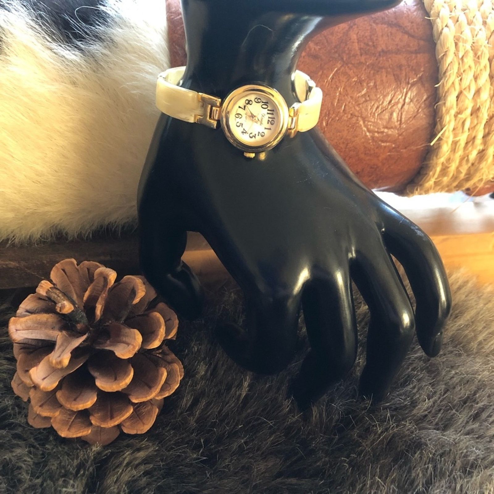 Jewelry Xanadu faux shell mother of pearl face gold tone watch Size ONE SIZE - 6 Thumbnail