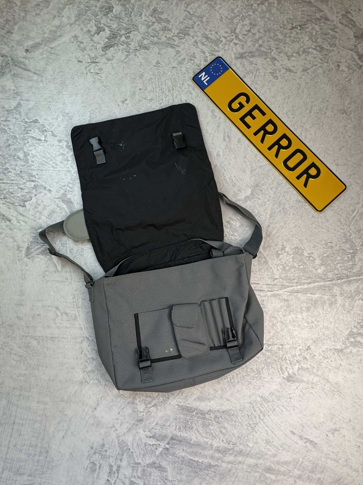 Nike × Vintage NIKE VINTAGE CENTER LOGO BASIC SLINGBAG BAG Size ONE SIZE - 4 Thumbnail