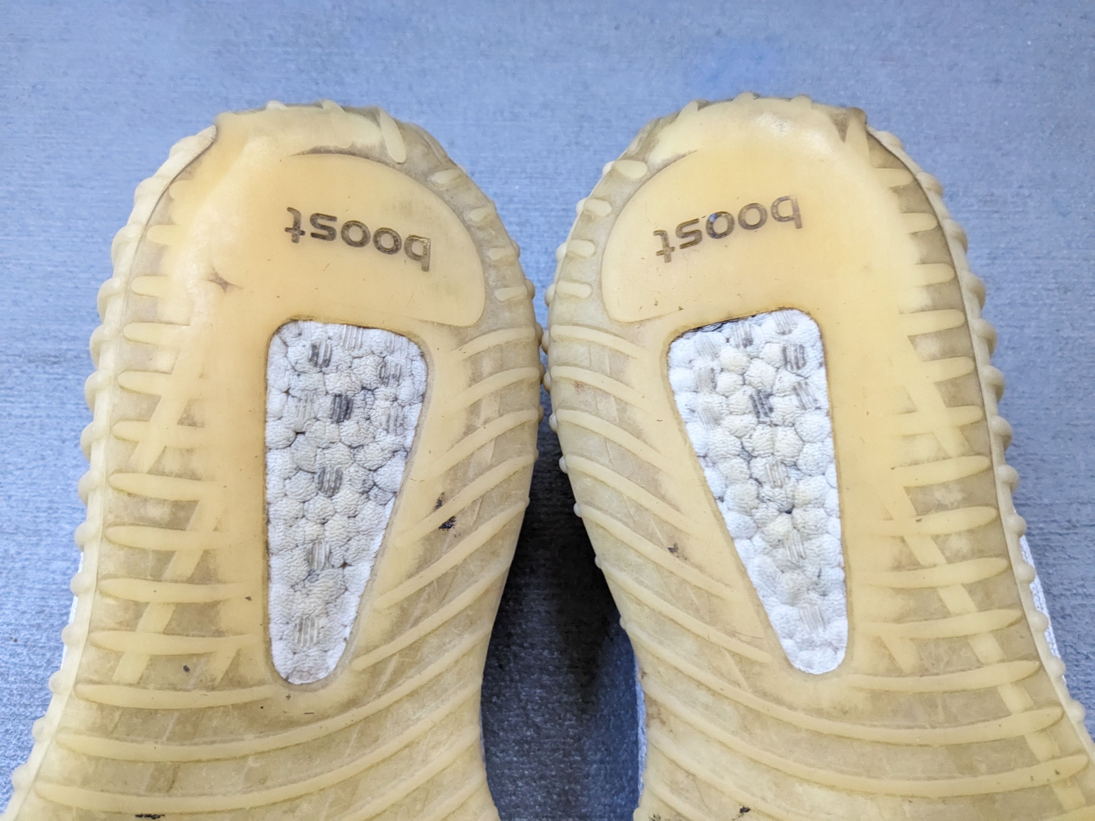 Adidas × Kanye West adidas Yeezy Boost 350 V2 Natural 9.5 FZ5246 Gray Kanye West Size US 9.5 / EU 42-43 - 15 Thumbnail