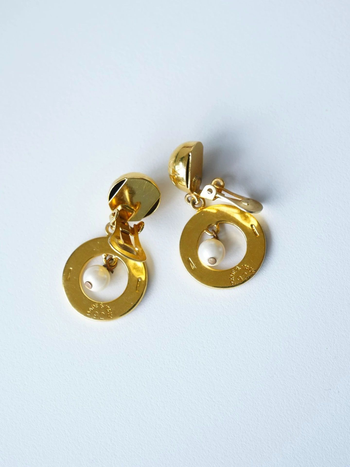 Celine Celine Vintage Celestial Gold Hoop Pearl Earclips Size ONE SIZE - 4 Thumbnail