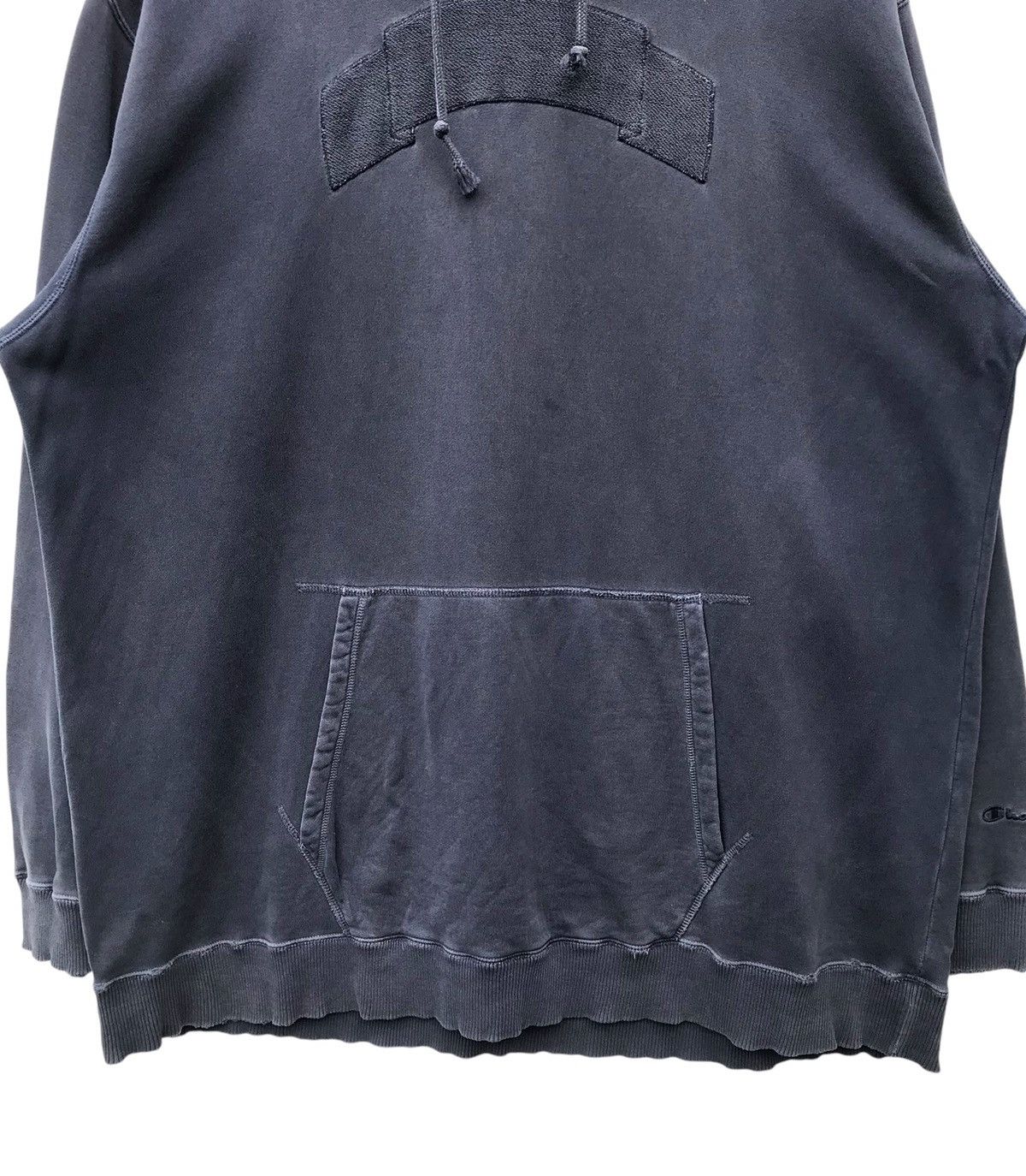 Champion Champion Thrashed Sun Faded Bleach Batch Distressed Hoodie Size US XL / EU 56 / 4 - 7 Thumbnail