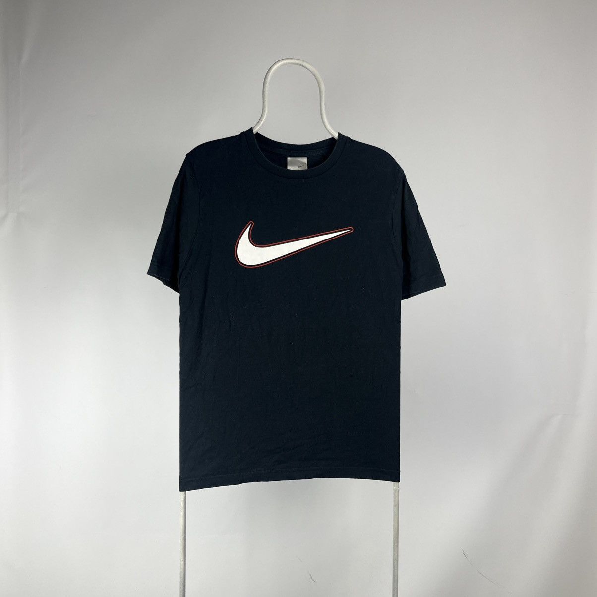 Nike Vintage Nike Tshirt Swoosh 2000s size Large Size US L / EU 52-54 / 3 - 1 Thumbnail