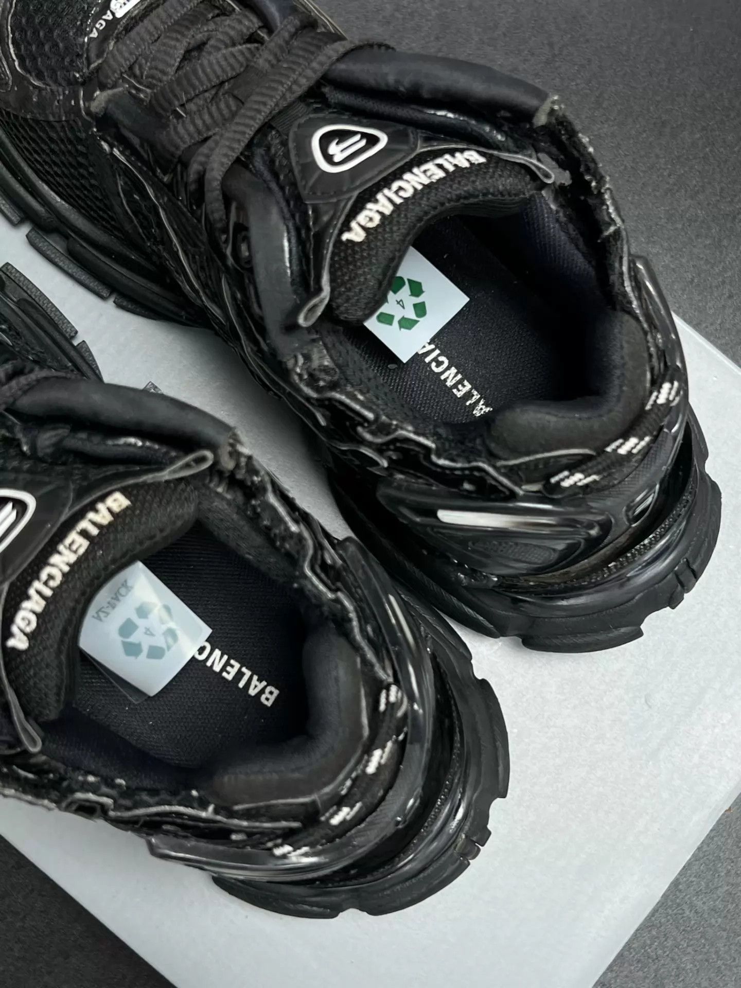 Balenciaga Balenciaga Runner Black Size 38 Like New Size US 7.5 / IT 37.5 - 4 Thumbnail