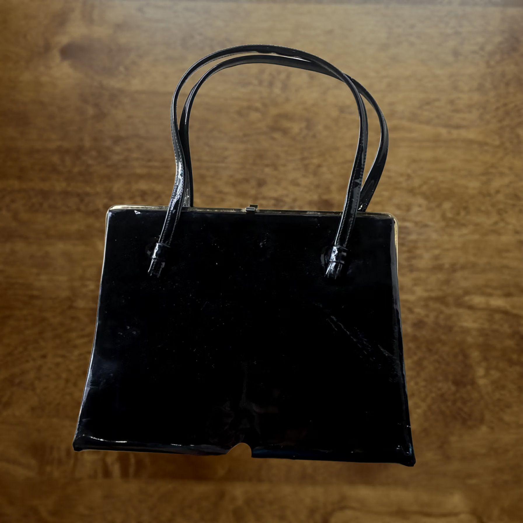 Vintage Vintage 60s Top Handle Bag Womens Small Black Vinyl Kiss Lock Gold Hardware Size S / US 4 / IT 40 - 1 Thumbnail
